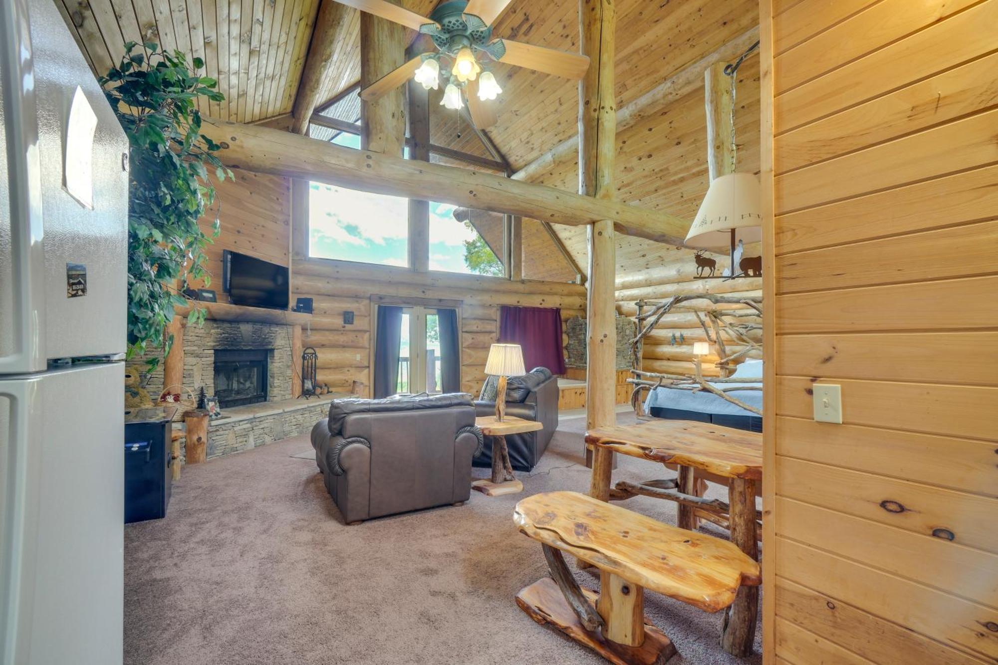 Gatlinburg Cabin With Hot Tub About 11 Miles To Downtown 外观 照片