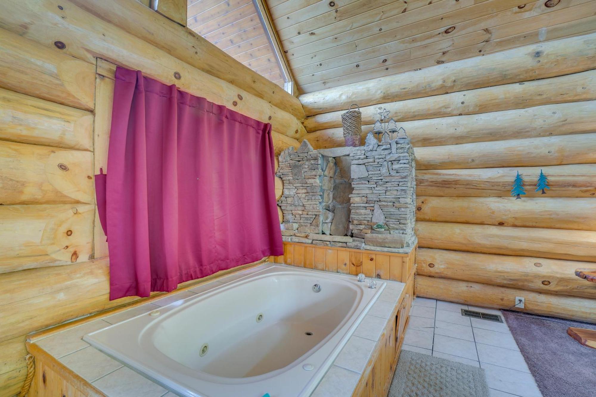 Gatlinburg Cabin With Hot Tub About 11 Miles To Downtown 外观 照片